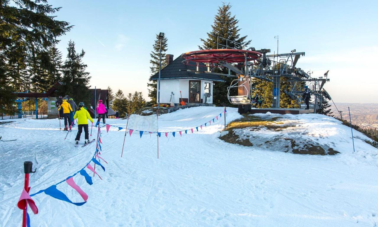 Sloneczny Chelm - Apartamenty W Gorach, Prywatna Sauna Jacuzzi Balia W Cenie, Spa, Grill, Stok Narciarski Myslenice, Sciezki Rowerowe, Rzeka Raba, Widok Na Tatry Luaran gambar