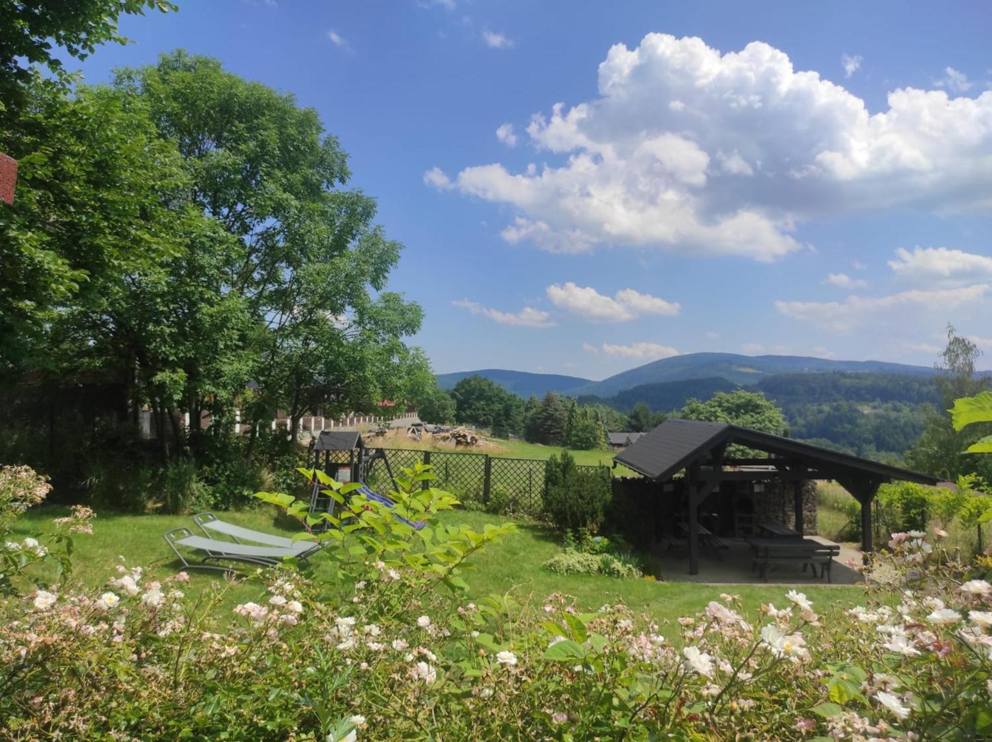Sloneczny Chelm - Apartamenty W Gorach, Prywatna Sauna Jacuzzi Balia W Cenie, Spa, Grill, Stok Narciarski Myslenice, Sciezki Rowerowe, Rzeka Raba, Widok Na Tatry Luaran gambar